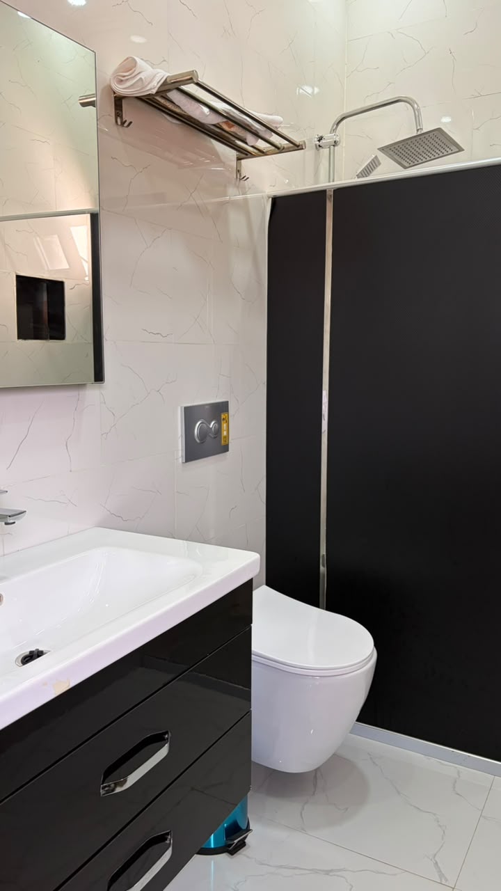 Grand appartement — salle de bain